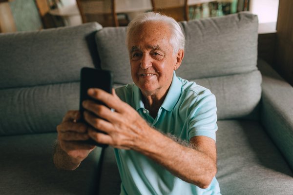 Harmonie Psychologique des Seniors : Méthodes Innovantes pour un Équilibre Mental Durable